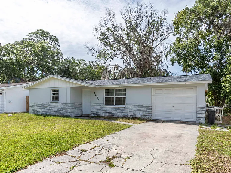 5638 Berlin Dr — Photo 2