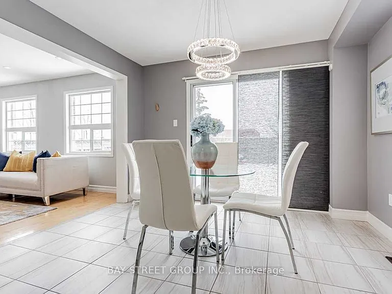 30 Delattaye Ave — Photo 8