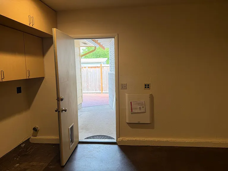 1198 55th Pl — Photo 31