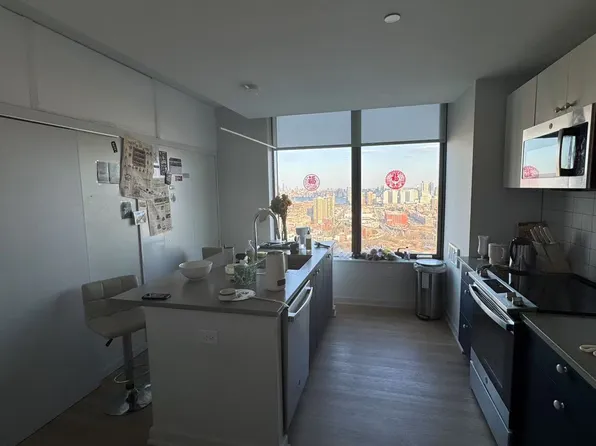 595 Pavonia Ave, Jersey City, NJ 07306