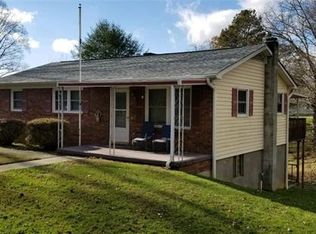 44 Maple Ave, Candler, NC 28715