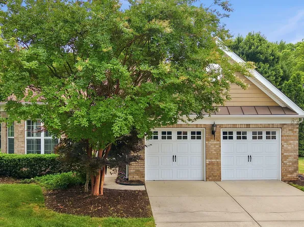 11121 Bayberry Hills Dr, Raleigh, NC 27617