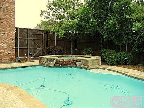 4th image of 4425 Avebury Dr