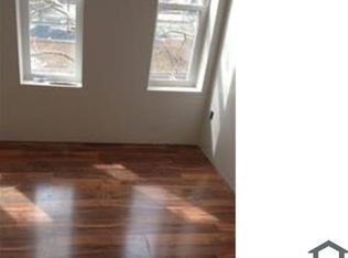 1119 N Mount St, Baltimore, MD 21217