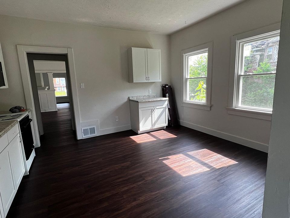 1st image of 146 Cambridge Ave