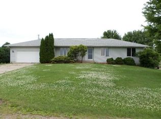 800 Evergreen St, Norway, IA 52318