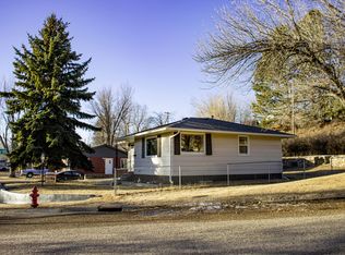 12 Curve Dr, Havre, MT 59501