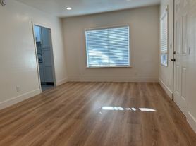 1464 Gaviota Ave, Long Beach, CA