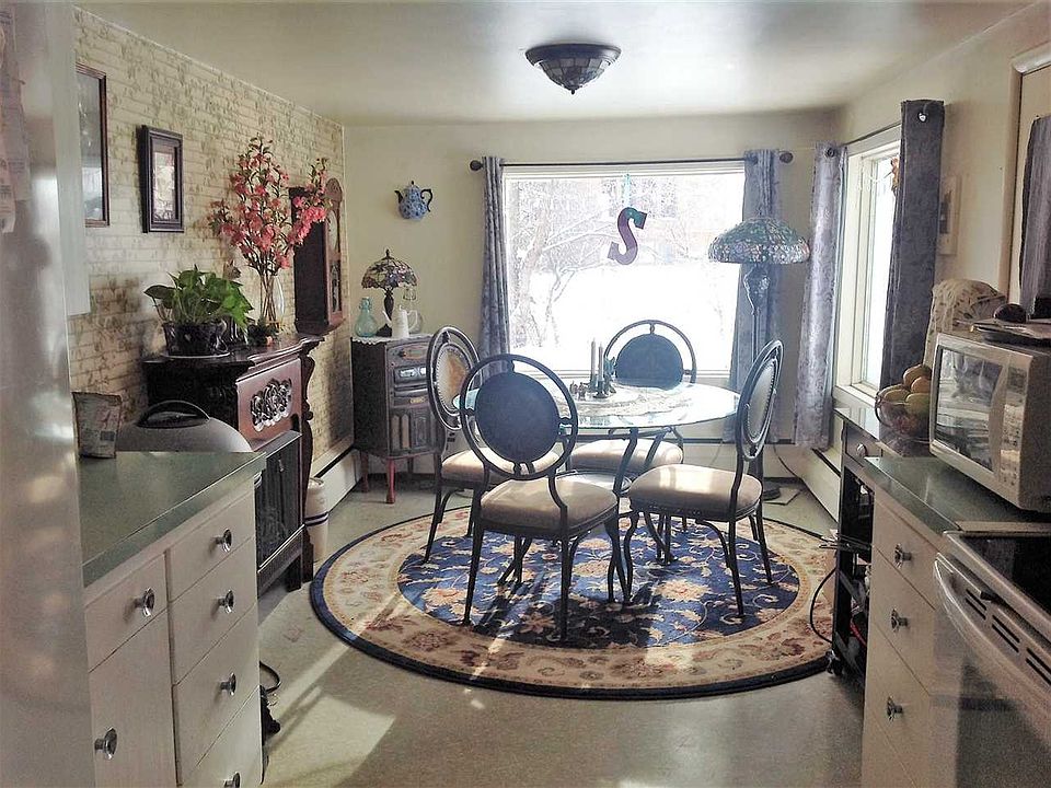 2nd image of 1255 College Place Rd