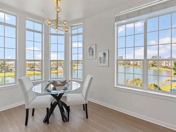 720 Promontory Point Ln APT 2303, Foster City, CA 94404