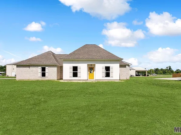 1522 Lamotte Ln, Port Allen, LA 70767