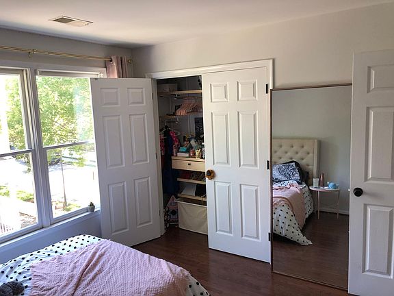 5th image of 302 Little Quarry Rd