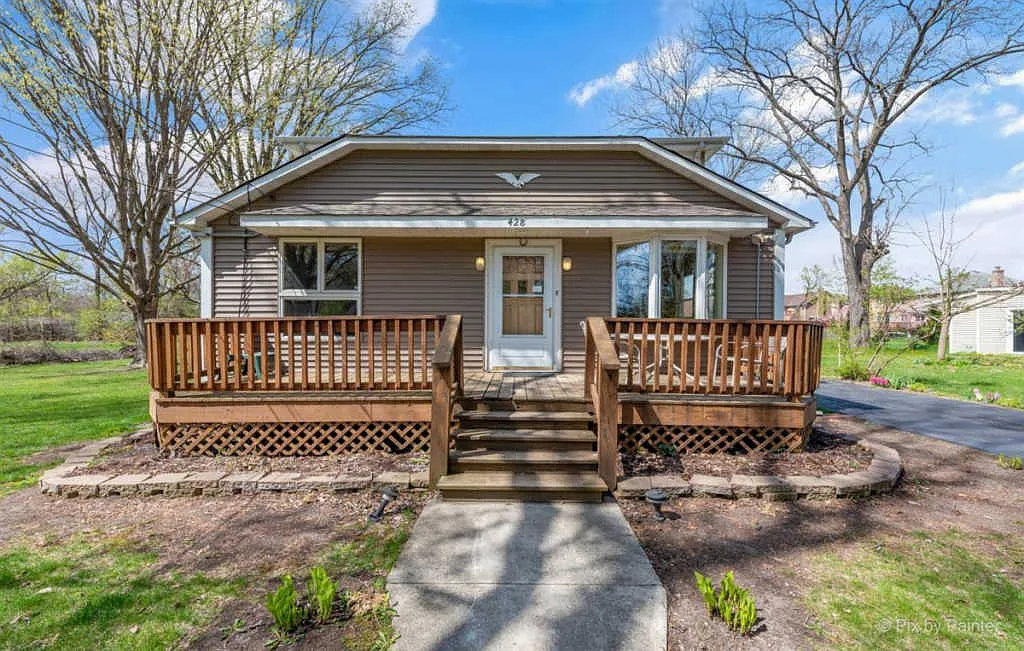 428 Bellaire Ave photo 1