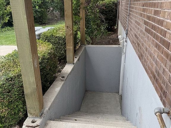 2nd image of 2321 W Harvest Ln