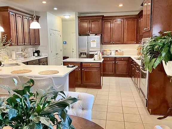 3rd image of 9461 Forest Crown Dr
