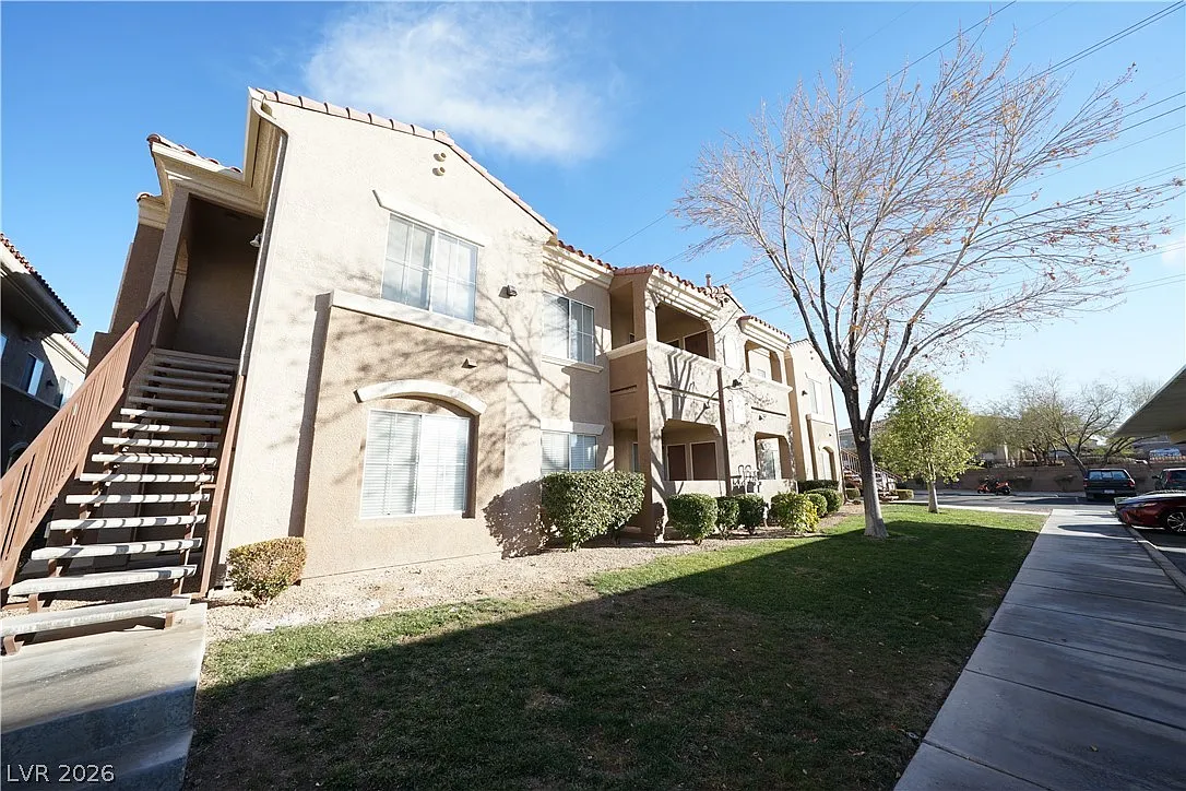 2 bed, 2.0 bath, 1053 sqft, $1,395 — Photo 1