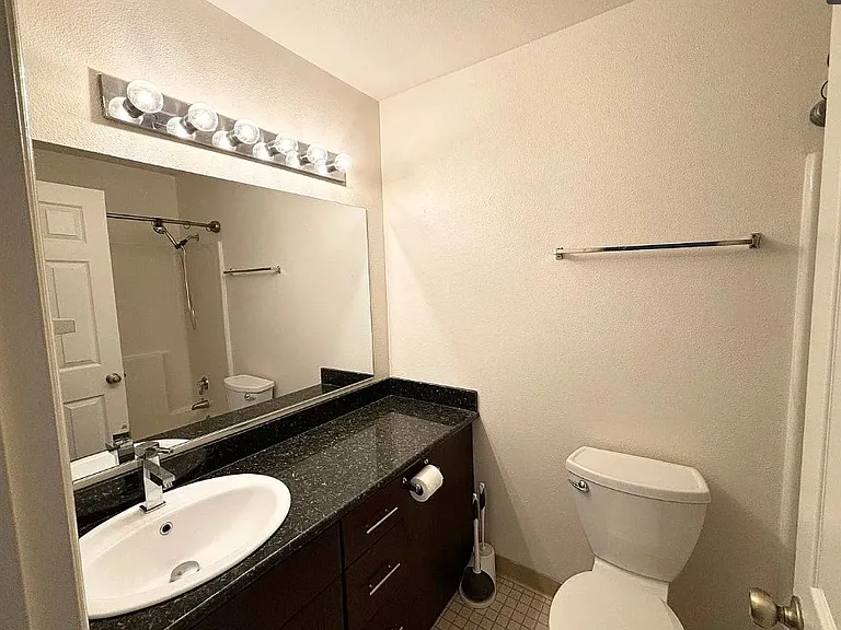 3710 SW 12th Ave #2 — Photo 8