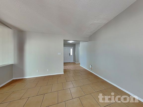 3rd image of 3076 N Cascades Trl SE