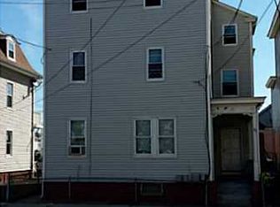 98 Vinton St, Providence, RI 02909
