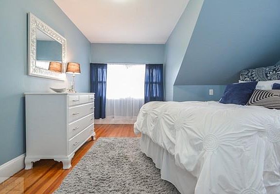 5th image of 710 East St