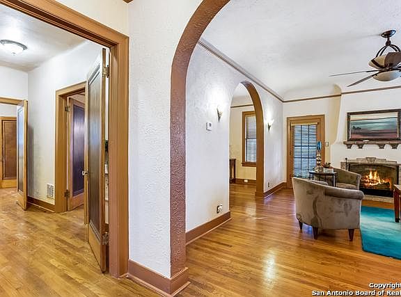 5th image of 351 E Huisache Ave