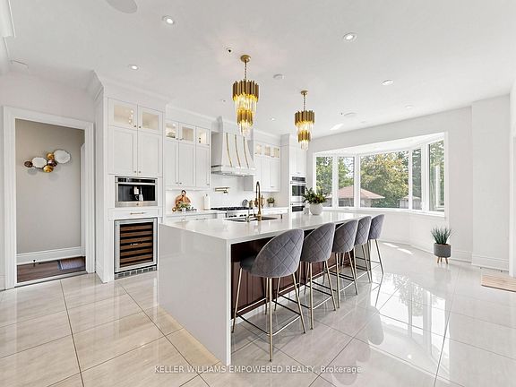 5th image of 75 Rachelle Ct