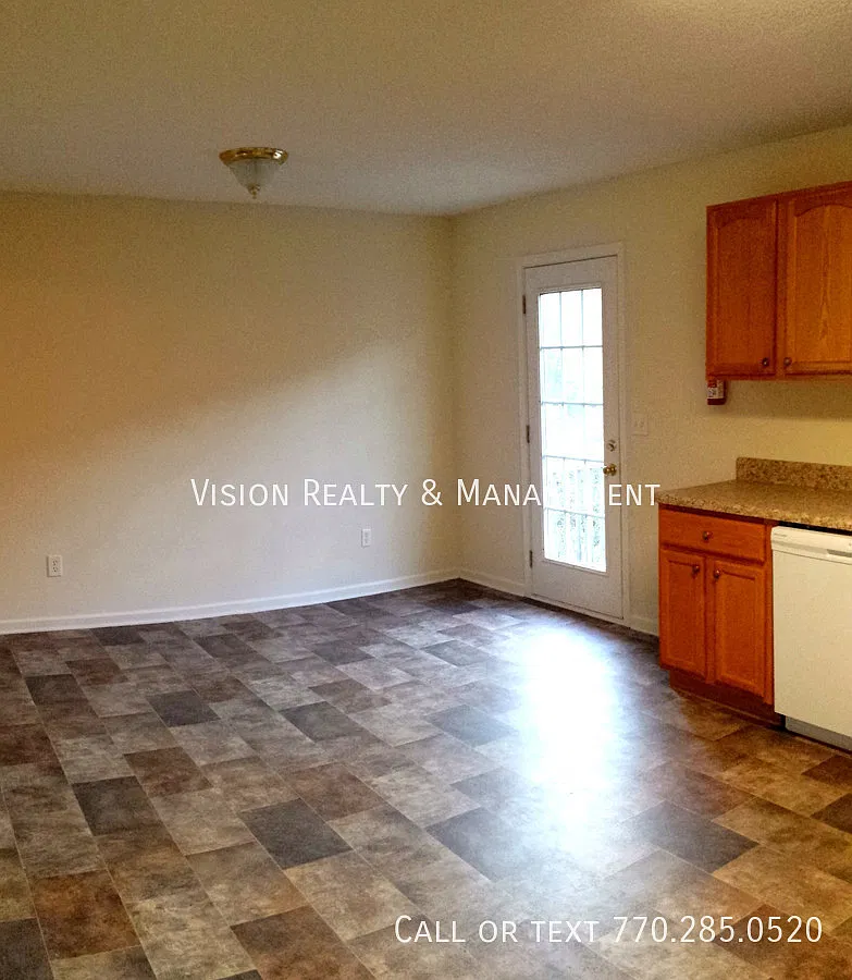 330 Lambert Overlook Cir. — Photo 3
