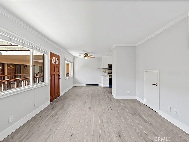2037 S Coast Hwy #12 — Photo 11