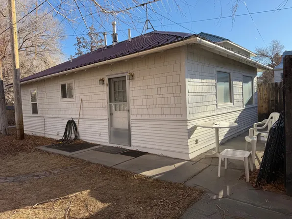 929 1/2 S Pacific St, Dillon, MT 59725