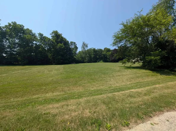 1602 Larchmont Rd, Davis, IL 61019