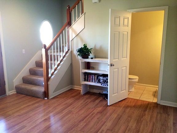 3rd image of 126 Greystone Blvd