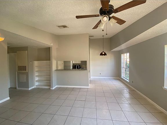 3rd image of 5526 Farley Dr #B
