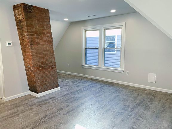 5th image of 44 Henry St APT 3