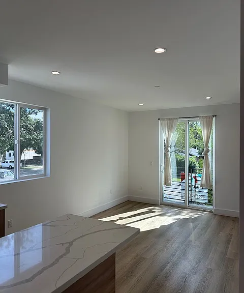 14247 Sylvan St #A — Photo 3