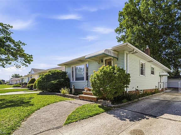 2nd image of 28626 Forest Rd