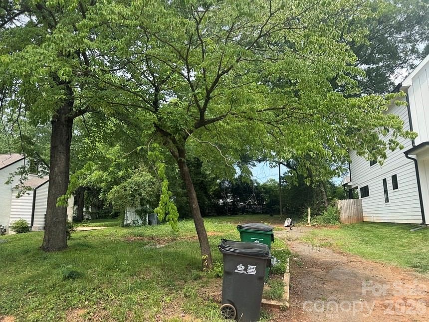 2nd image of 2512 Elon St