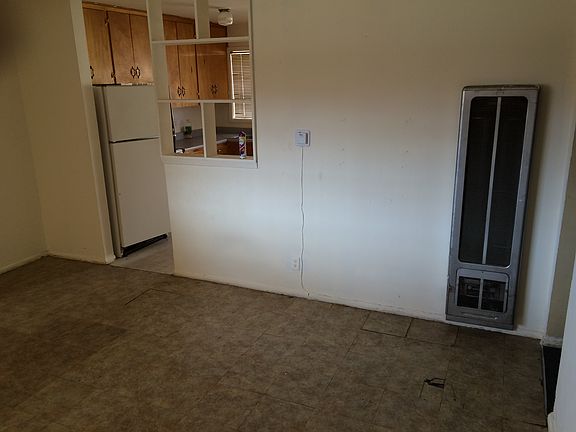 5th image of 8712 Lawson St APT 10
