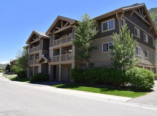 488 River View Dr UNIT 403, New Castle, CO 81647