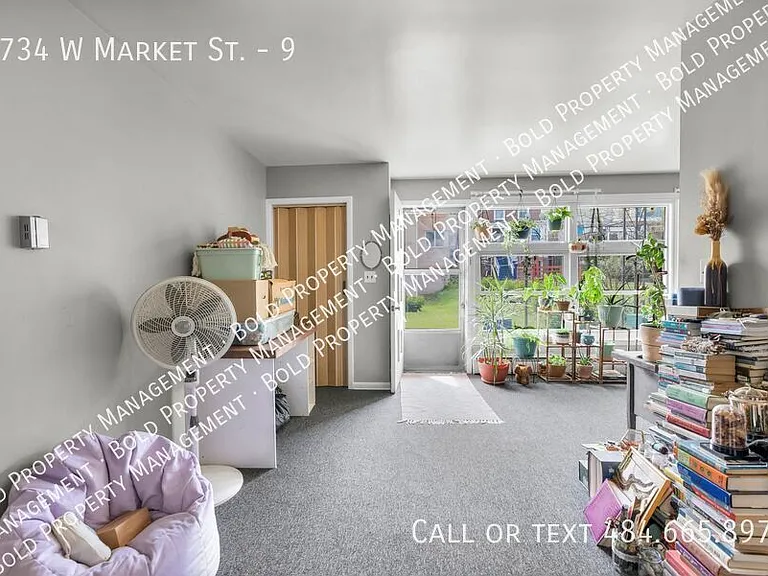 1734 W Market St #9 — Photo 5