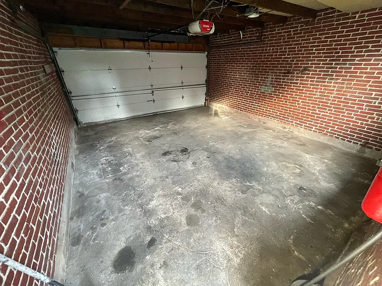 223 Raymond St #1 — Photo 10