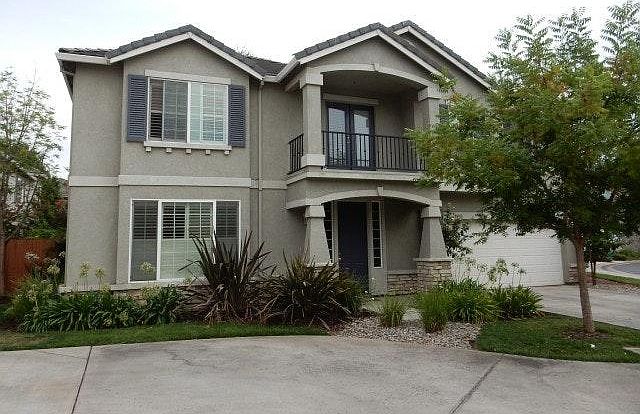 1st image of 4446 Helens Oaks Cir