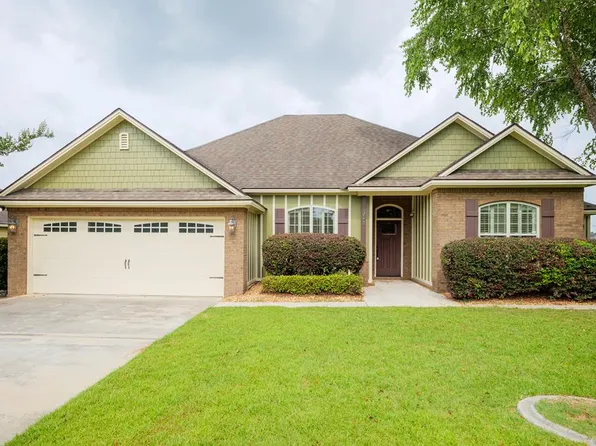 5242 Maycomb Ave, Hahira, GA 31632