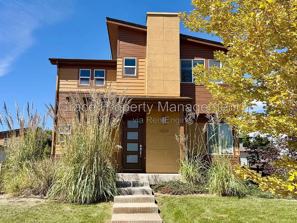 10229 Southlawn Cir