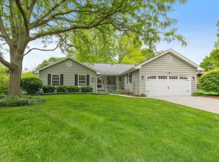 19 Greenridge Rd, Elgin, IL 60120