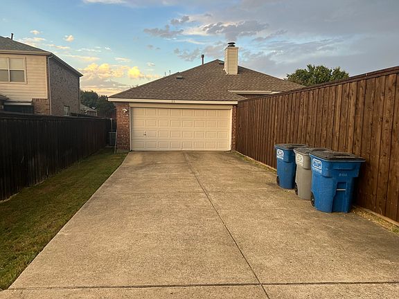 2nd image of 111 Cobblestone Dr