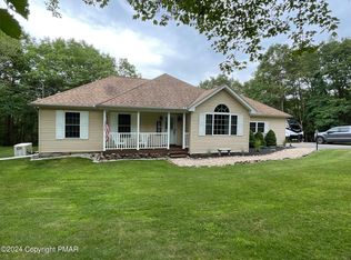 52 Blairwood Ln, Albrightsville, PA 18210