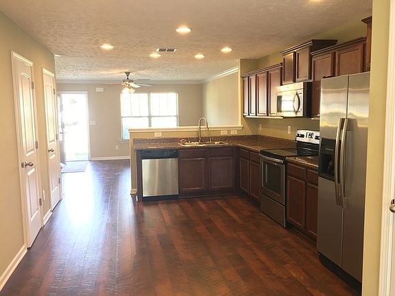 3rd image of 355 Sea Biscuit Dr