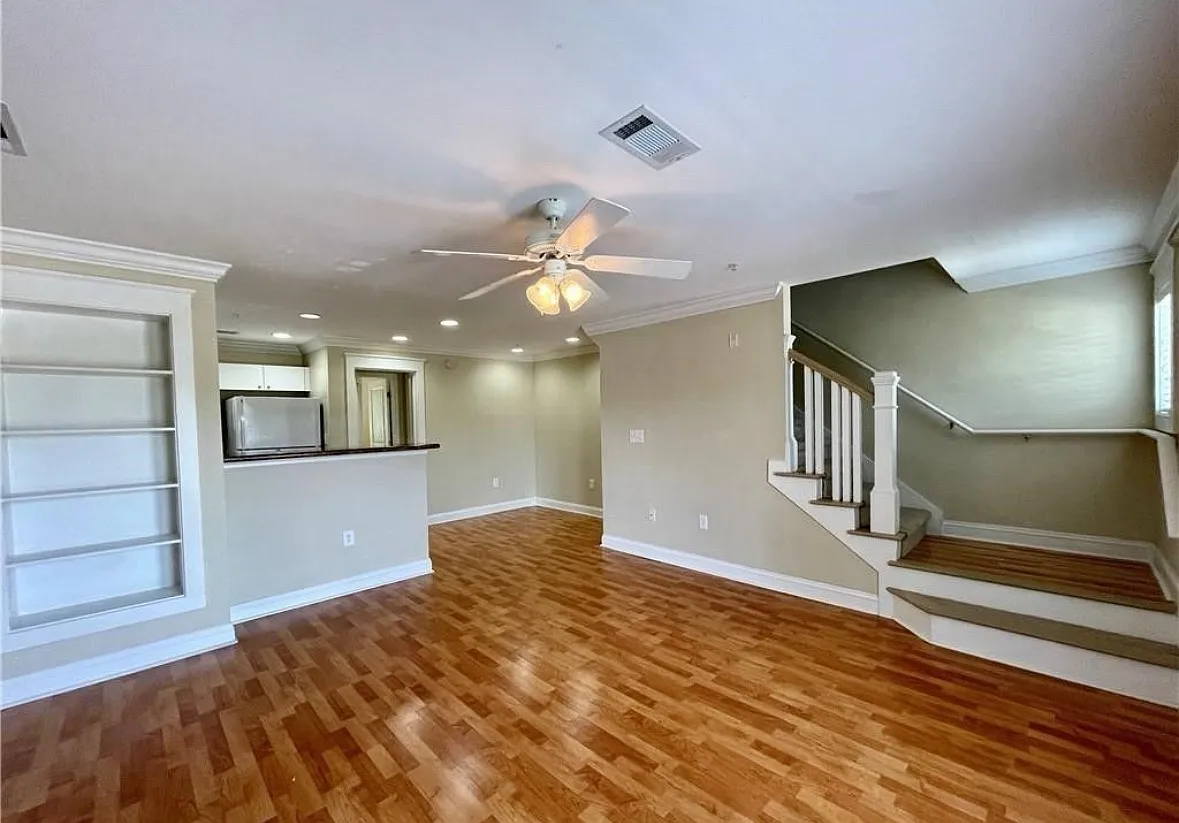 1725 Harvey Mitchell Pkwy S — Photo 3