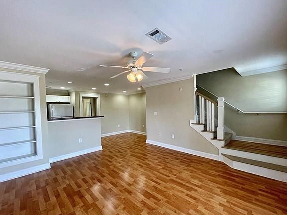 3rd image of 1725 Harvey Mitchell Pkwy S APT 1927