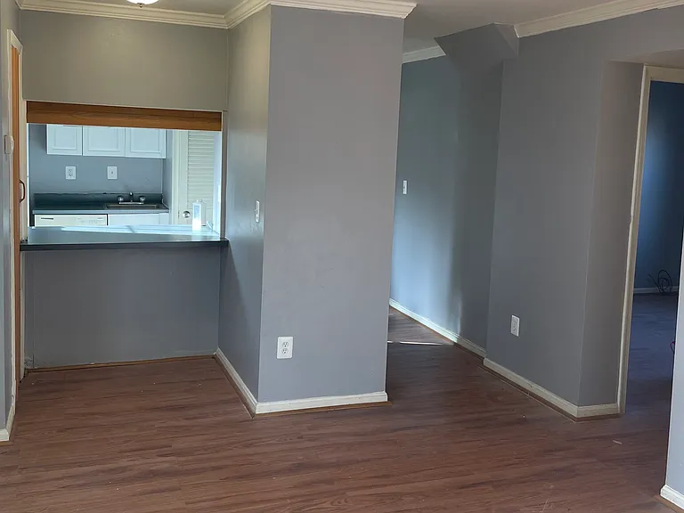 2059 38th St SE #201 — Photo 5